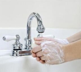 الوقاية من الإصابة بالديدان - غسل اليدين